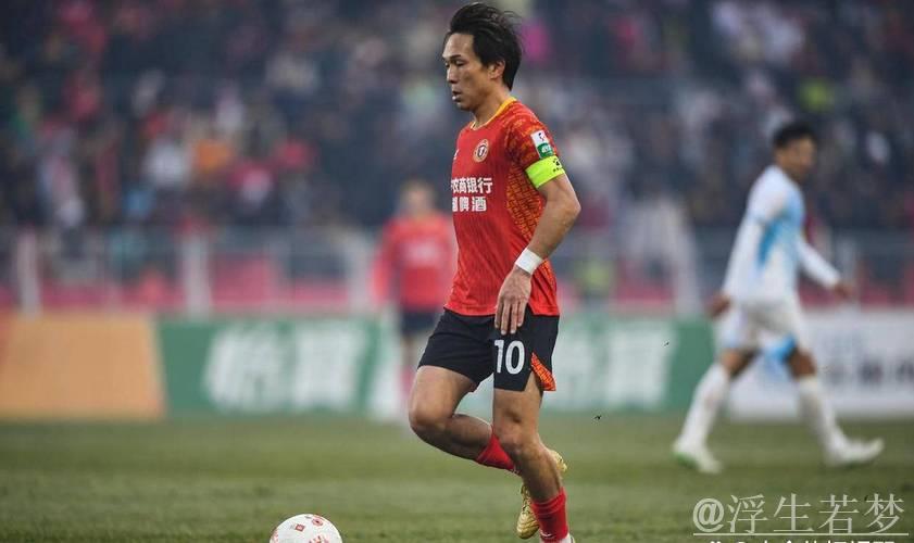 日本队长辟谣离队传闻，高调表态热爱中国与沈阳，辽足迎喜讯！